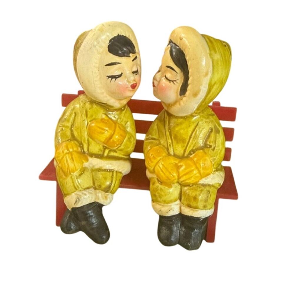Vintage Salt & Pepper Shakers Set Kissing Eskimo Couple Bench Sitters Asian 70s